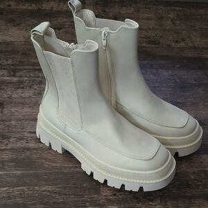 LANE BRYANT Women's Cream Ankle Boots Zipper Combat Platform Sz 8 Wide